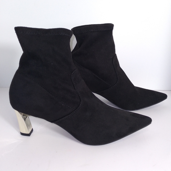 Alfani BAMBEY Black Faux Suede Gold Heel Ankl Bootie Boots- Women's Size- 6.5M - Picture 2 of 10